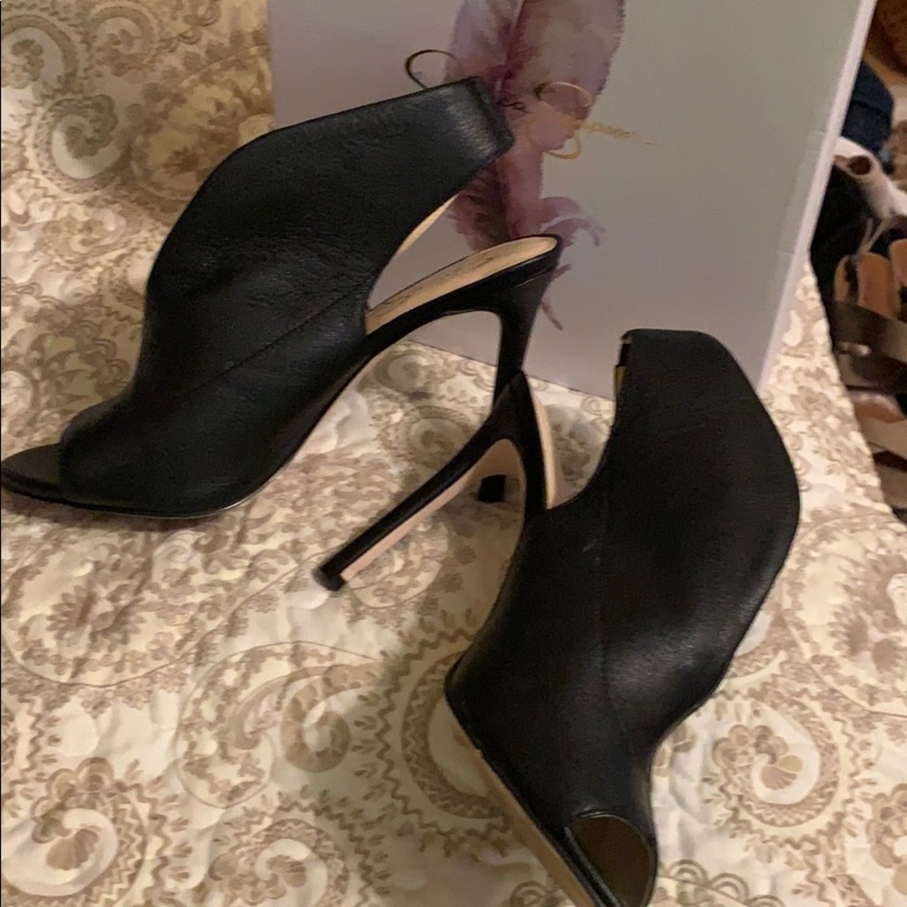Size 9 Jessica Simpson open toe heels
